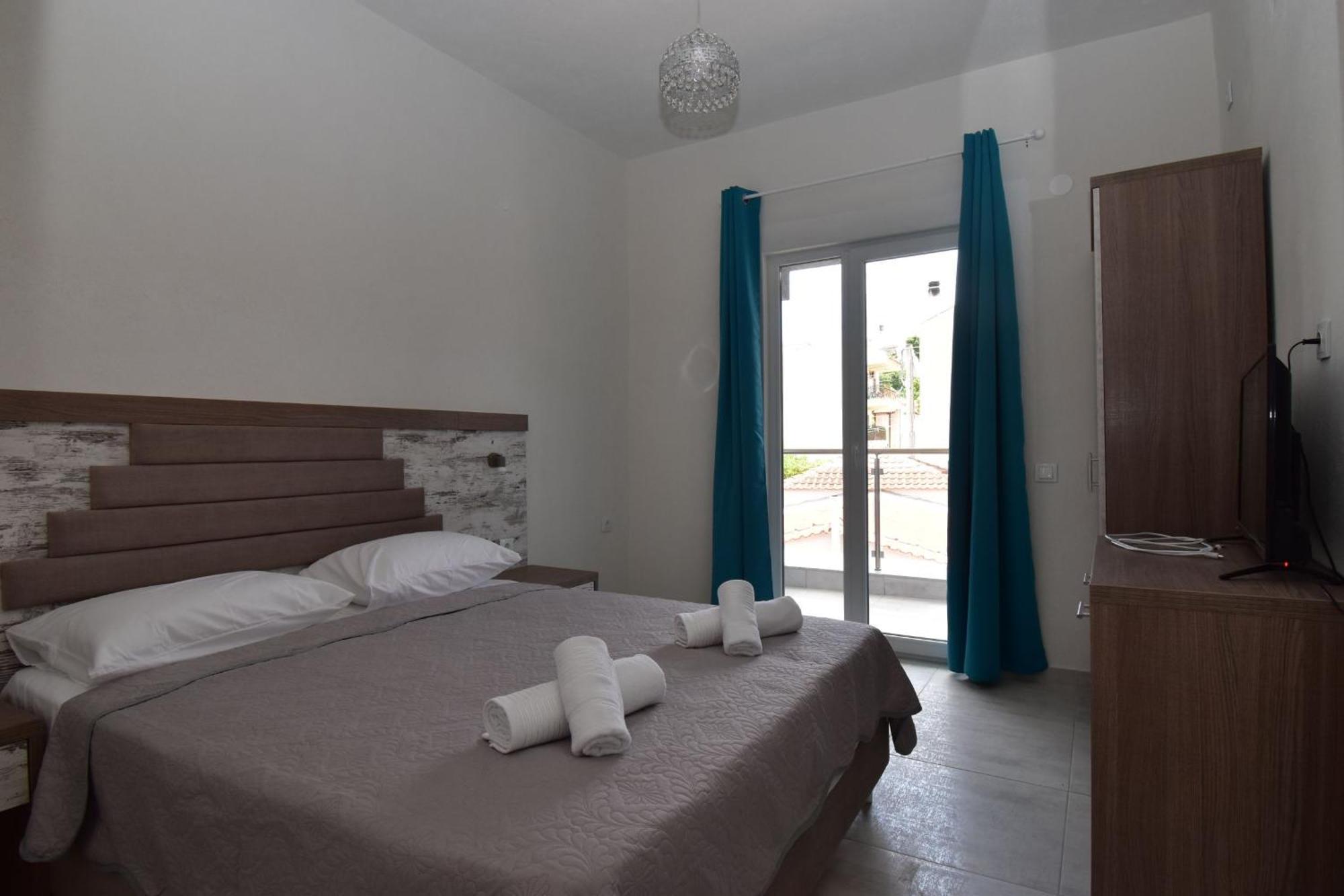Apartments Miki Polychrono Ngoại thất bức ảnh